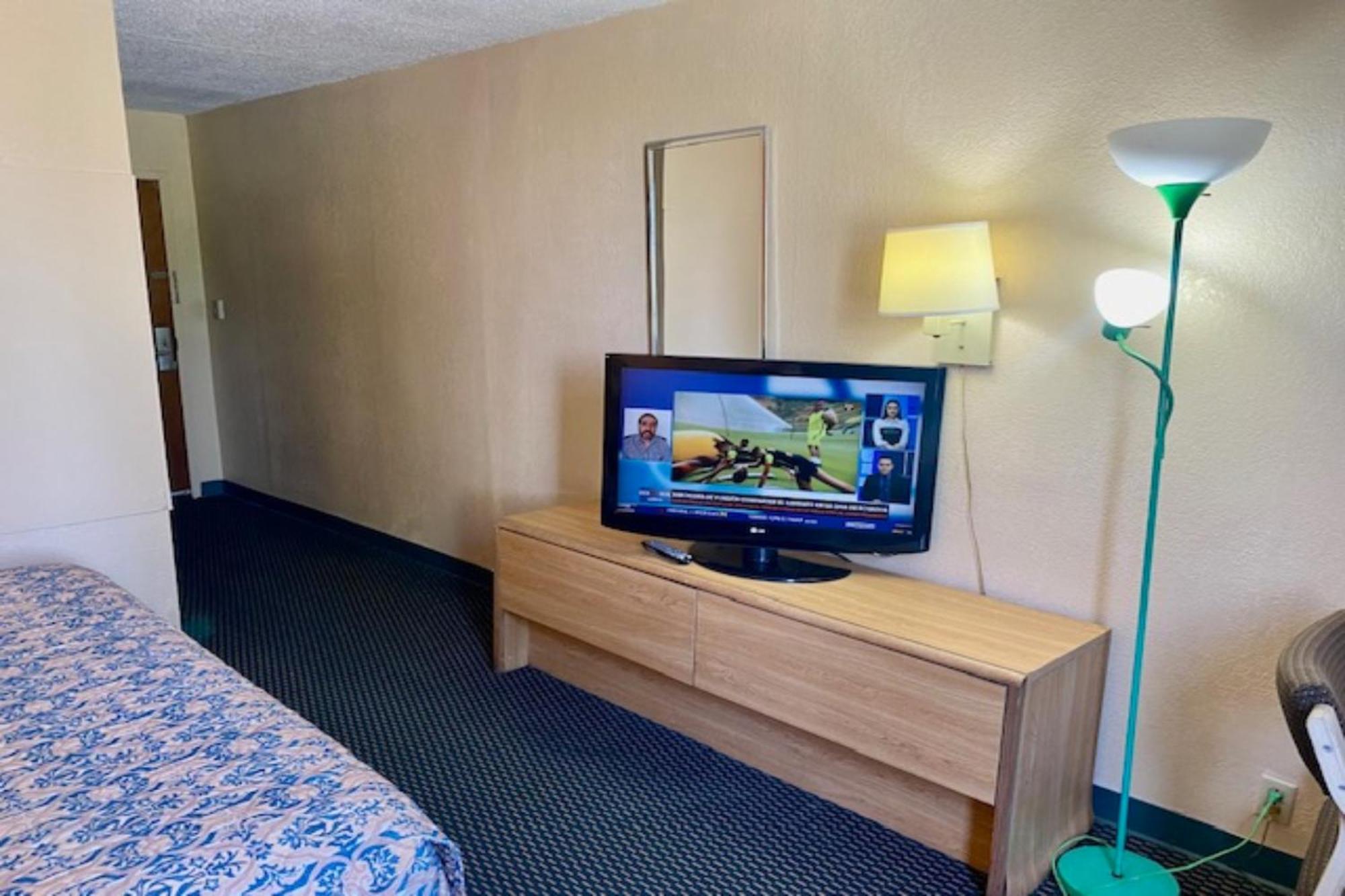 Red Carpet Inn & Suites Lima -Listing Partner Exterior foto
